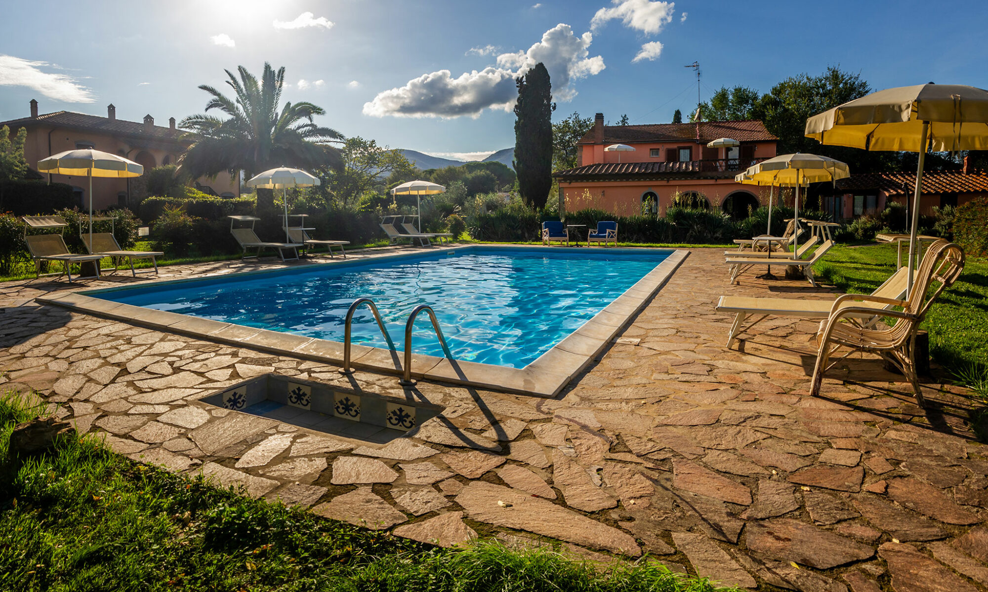 piscina agriturismo casetta